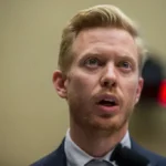 Steve Huffman, CEO de Reddit, durante una comparecencia.
