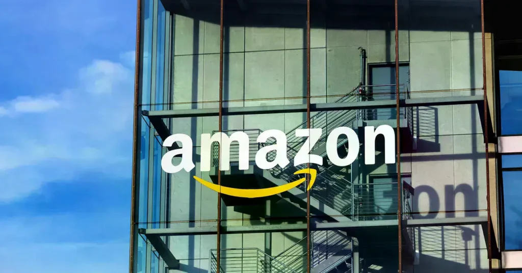 Fotografía de una representación abstracta de inteligencia artificial y centros de datos.