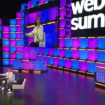 Anton Osika, CEO de Lovable, durante su entrevista en la Web Summit