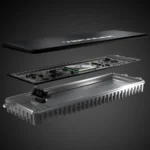 Matt Carey, cofundador y CEO de Teradar, demostrando el sensor.