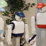 El robot Memo de Sunday Robotics en una cocina