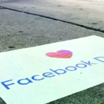 Ilustración conceptual de una aplicación de citas en un teléfono móvil.