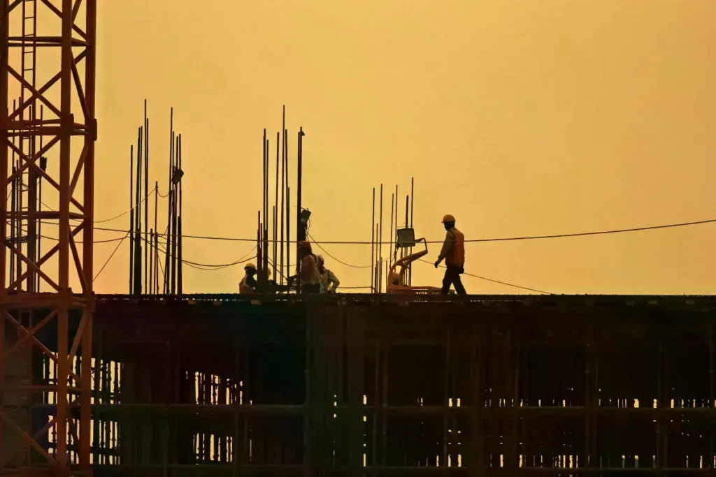 Trabajador en una obra de construcción