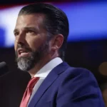 Donald Trump Jr. habla en un evento.